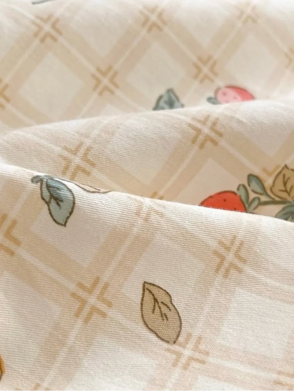 Floral Cotton Quilted Twin Comforter Set in Cream and Pink Strawberries